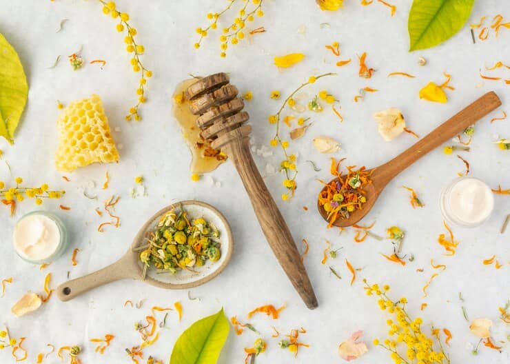تصویر 4 از فروش عسل چند گیاه بهاری و قیمت خرید به صرفه
